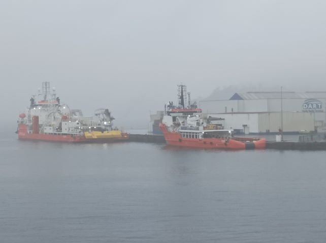 Hace escala en puerto un buque cablero con destino a Bélgica