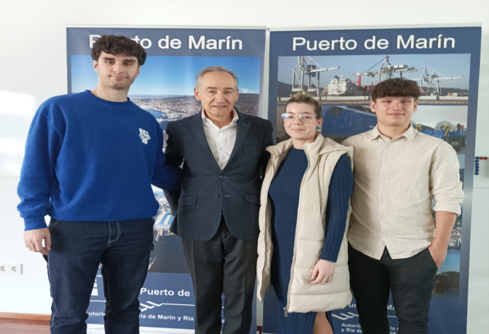 A Autoridade Portuaria acolle a tres alumnos en prácticas do IES Chan do Monte